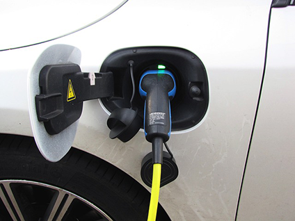 wenig Interesse an E-Autos bei Mietern